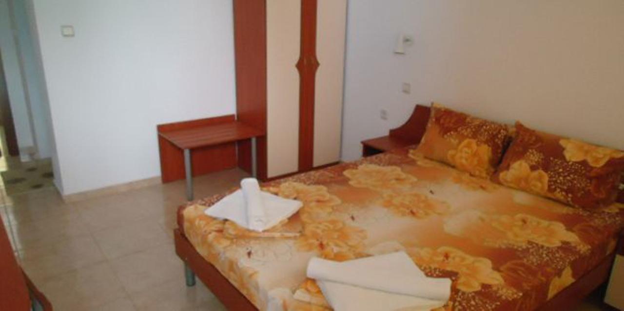 Хотел "Тихия Кът" Sozopol Exteriör bild