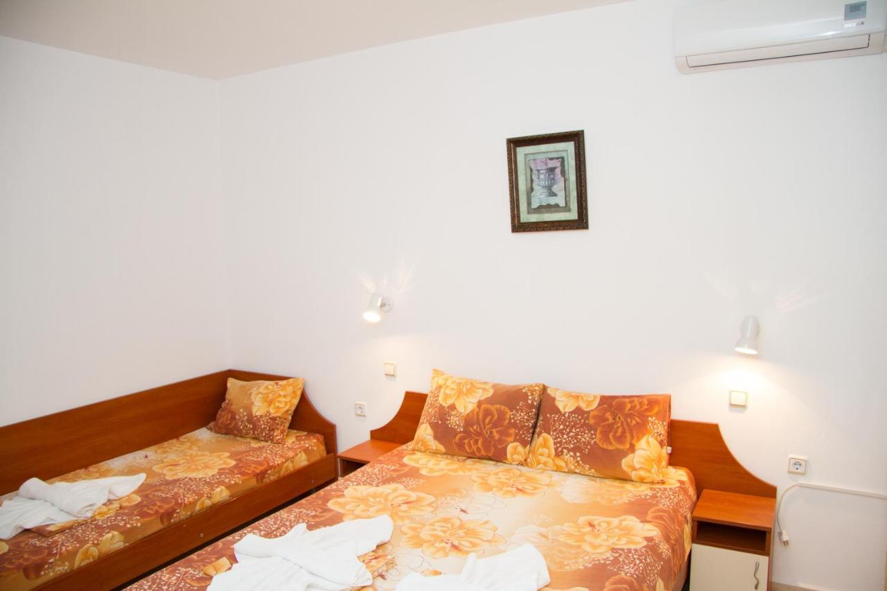 Хотел "Тихия Кът" Sozopol Exteriör bild