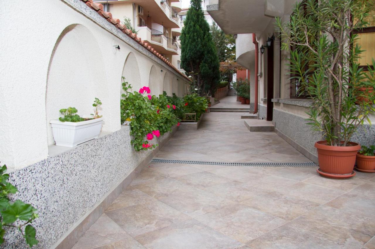 Хотел "Тихия Кът" Sozopol Exteriör bild